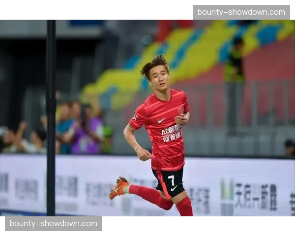 韦世豪造点并主罚命中 成都蓉城客场取得梦幻开局